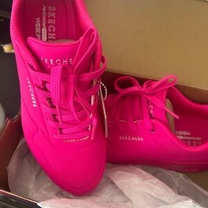 Skechers Women's Pink Sneakers